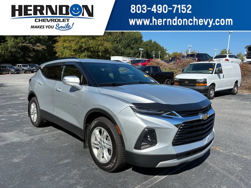 2019 Chevrolet Blazer Base — photo 1 of 6