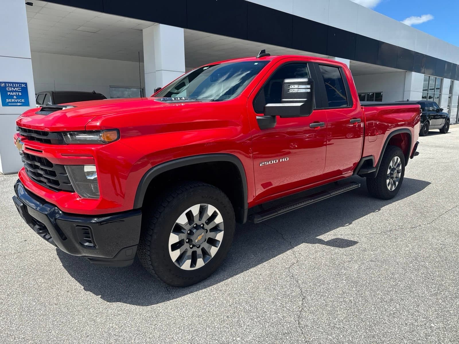 2024 Chevrolet Silverado 2500HD Custom — photo 1 of 17
