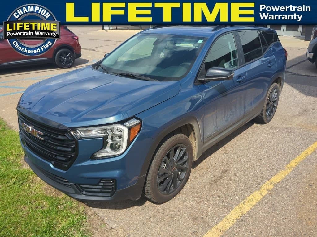 2024 GMC Terrain SLE — photo 1 of 3