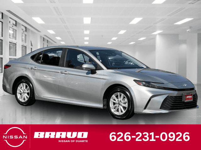2025 Toyota Camry LE — photo 1 of 40