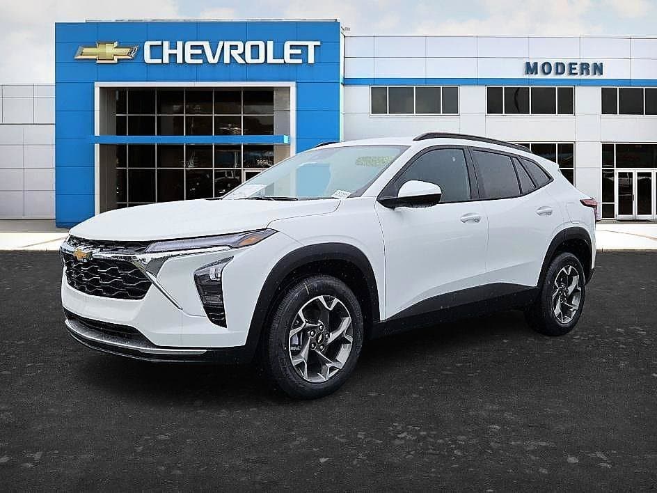 2026 Chevrolet Trax LT — photo 1 of 22