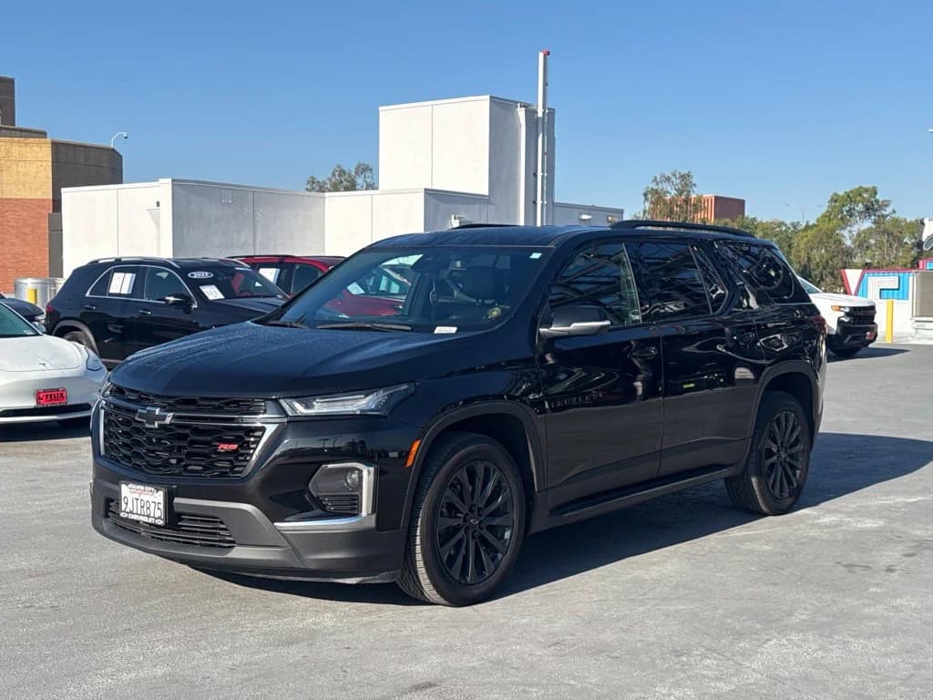 2023 Chevrolet Traverse RS — photo 1 of 13