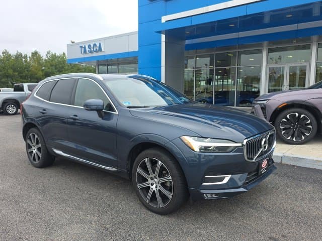 2021 Volvo XC60 Base — photo 1 of 13