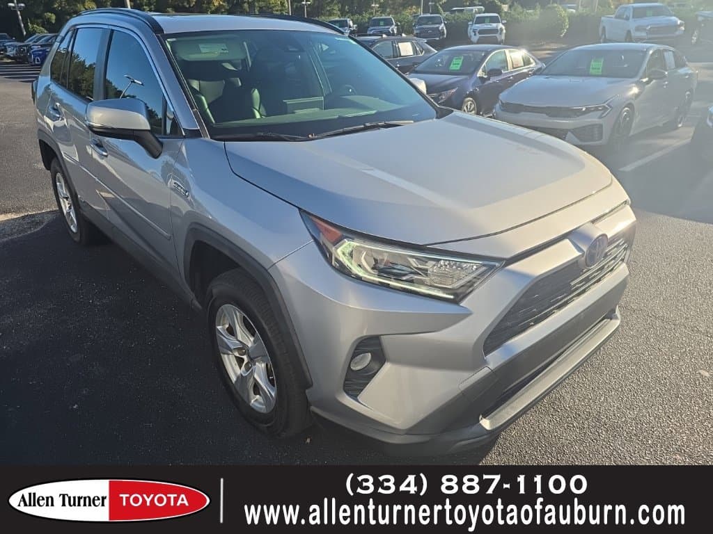 2021 Toyota RAV4 Base — photo 1 of 2