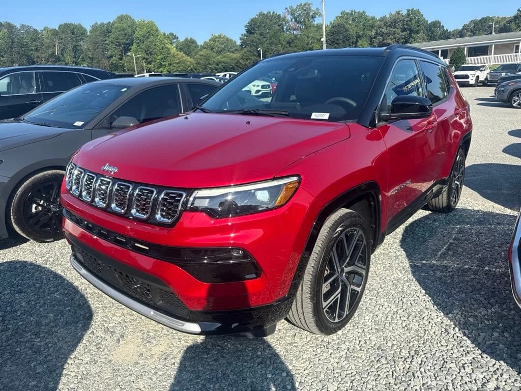 2025 Jeep Compass Limited — photo 1 of 4