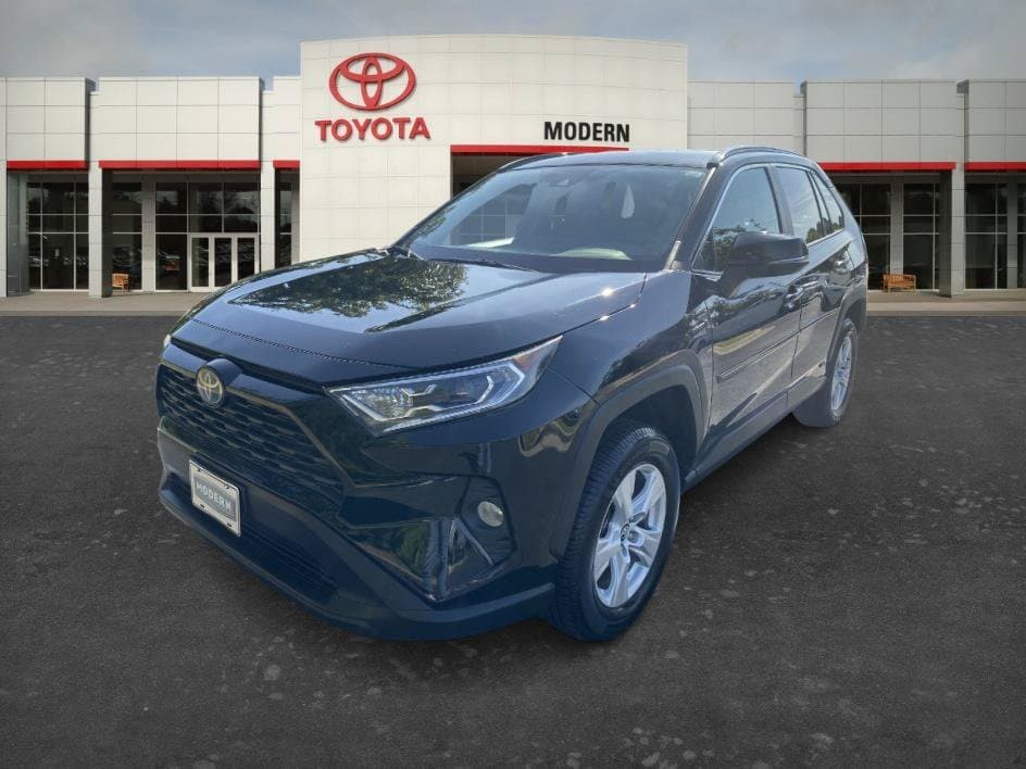 2020 Toyota RAV4 Hybrid XLE — photo 1 of 27