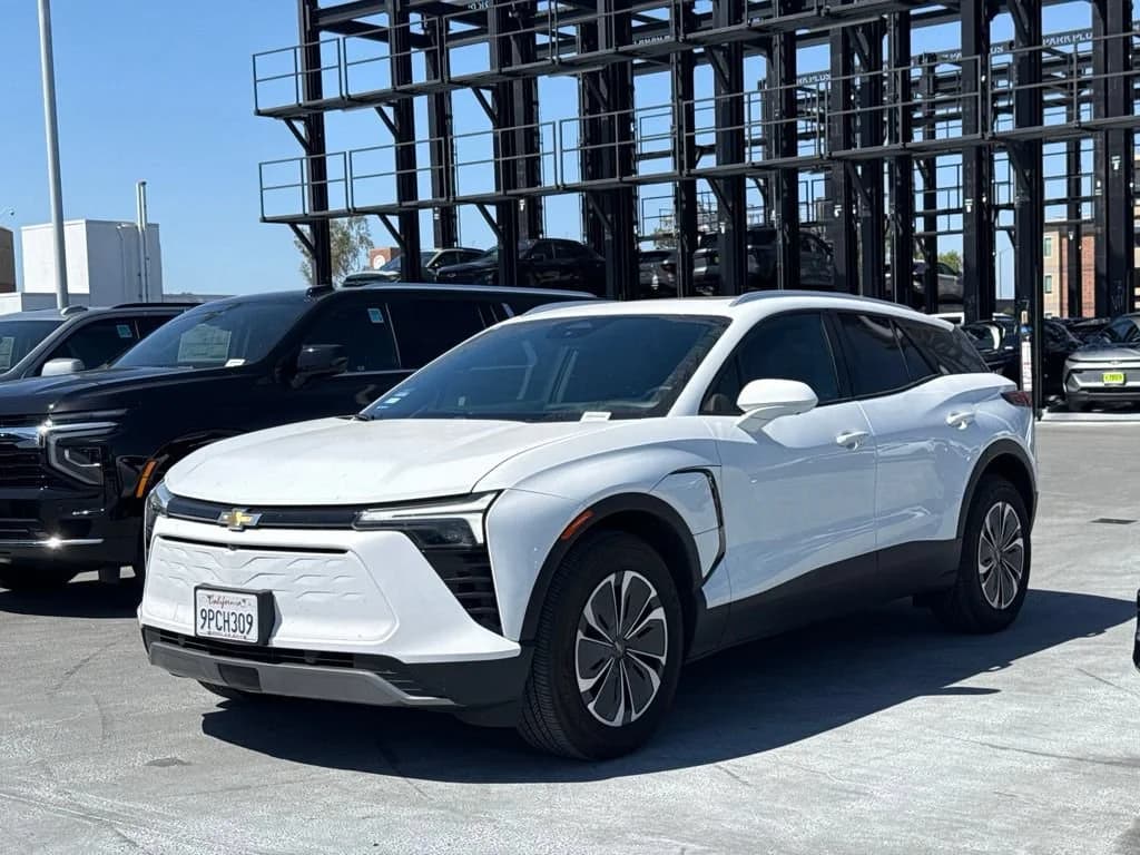 2024 Chevrolet Blazer EV eAWD LT — photo 1 of 12
