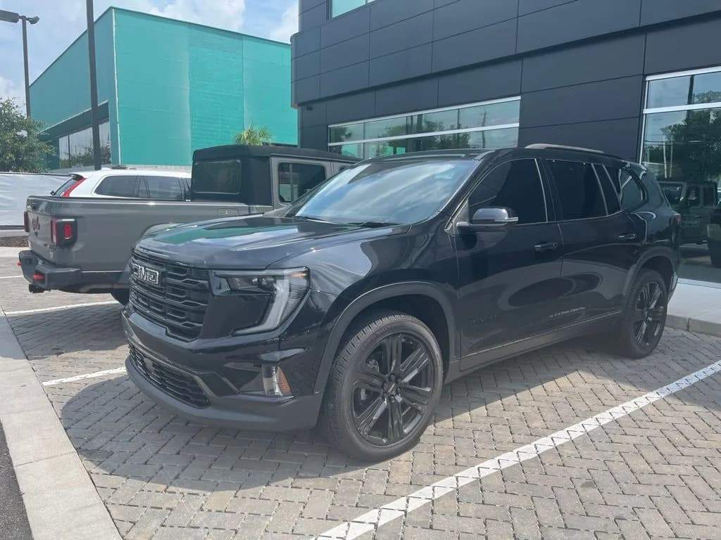 2024 GMC Acadia Elevation — photo 1 of 7
