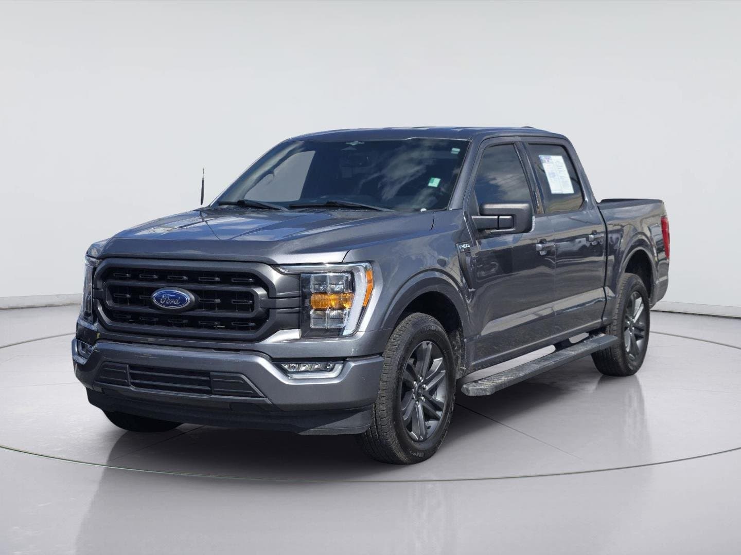 2023 Ford F-150 XLT — photo 1 of 32