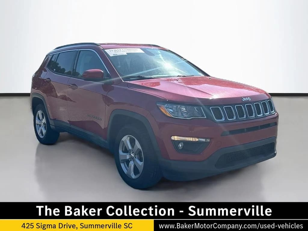 2019 Jeep Compass Latitude — photo 1 of 32