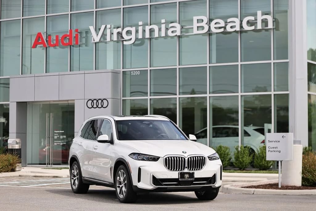 2025 BMW X5 xDrive40i — photo 1 of 42