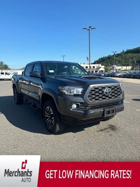 2022 Toyota Tacoma TRD Sport — photo 1 of 16