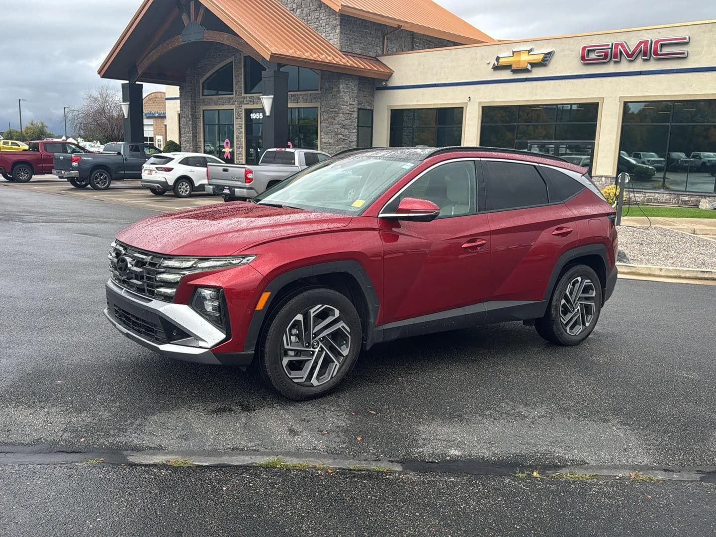 2025 Hyundai Tucson Hybrid Limited — photo 1 of 5