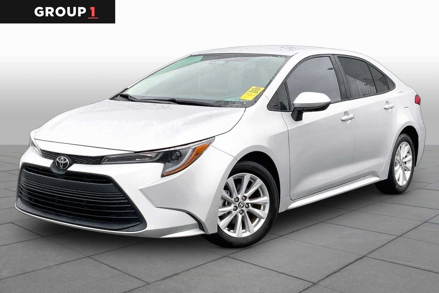 2025 Toyota Corolla LE — photo 1 of 29