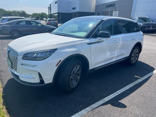 2023 Lincoln Corsair Standard — photo 1 of 10