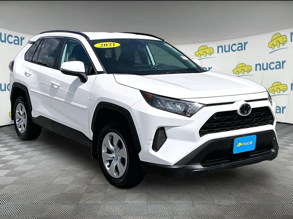 2021 Toyota RAV4 LE — photo 1 of 35