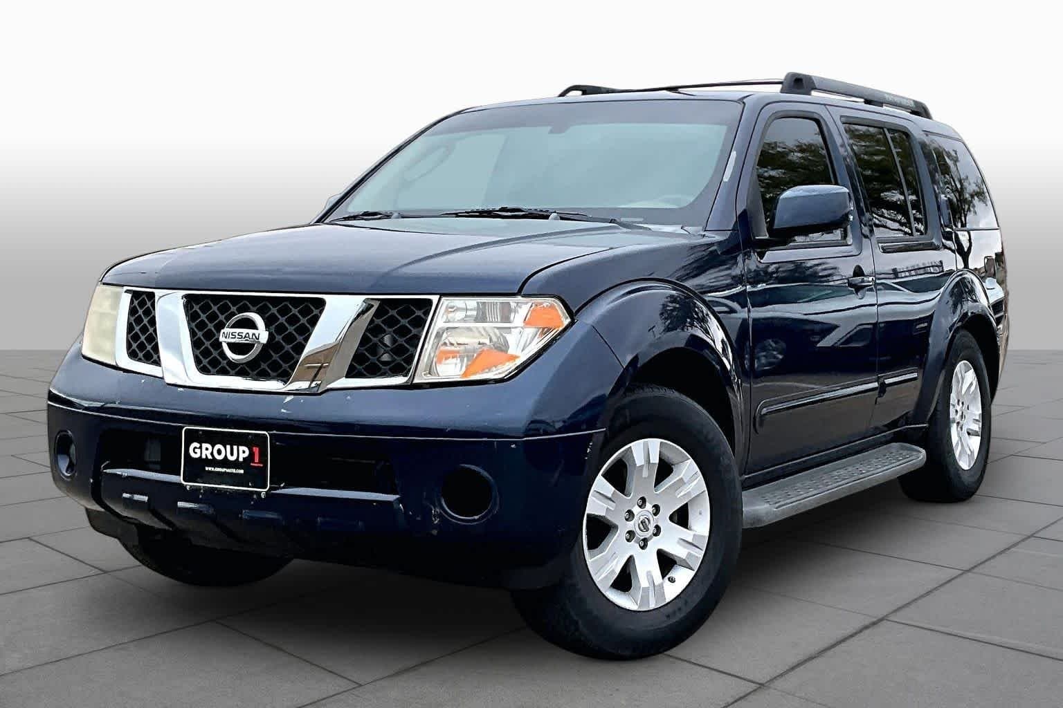 2006 Nissan Pathfinder LE — photo 1 of 34