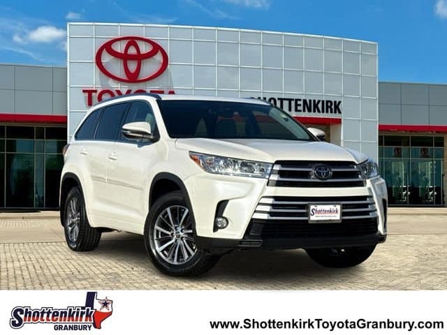 2018 Toyota Highlander XLE — photo 1 of 31