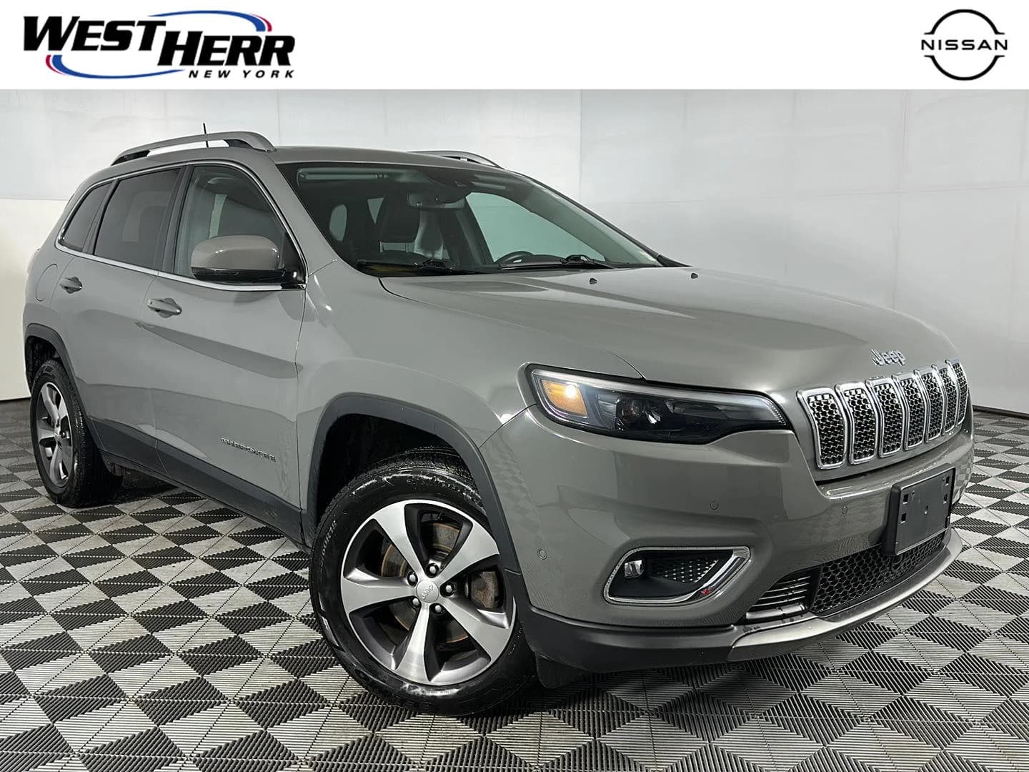 2021 Jeep Cherokee Limited — photo 1 of 31