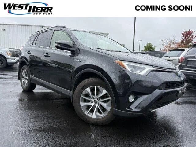 2017 Toyota RAV4 Hybrid XLE — photo 1 of 22