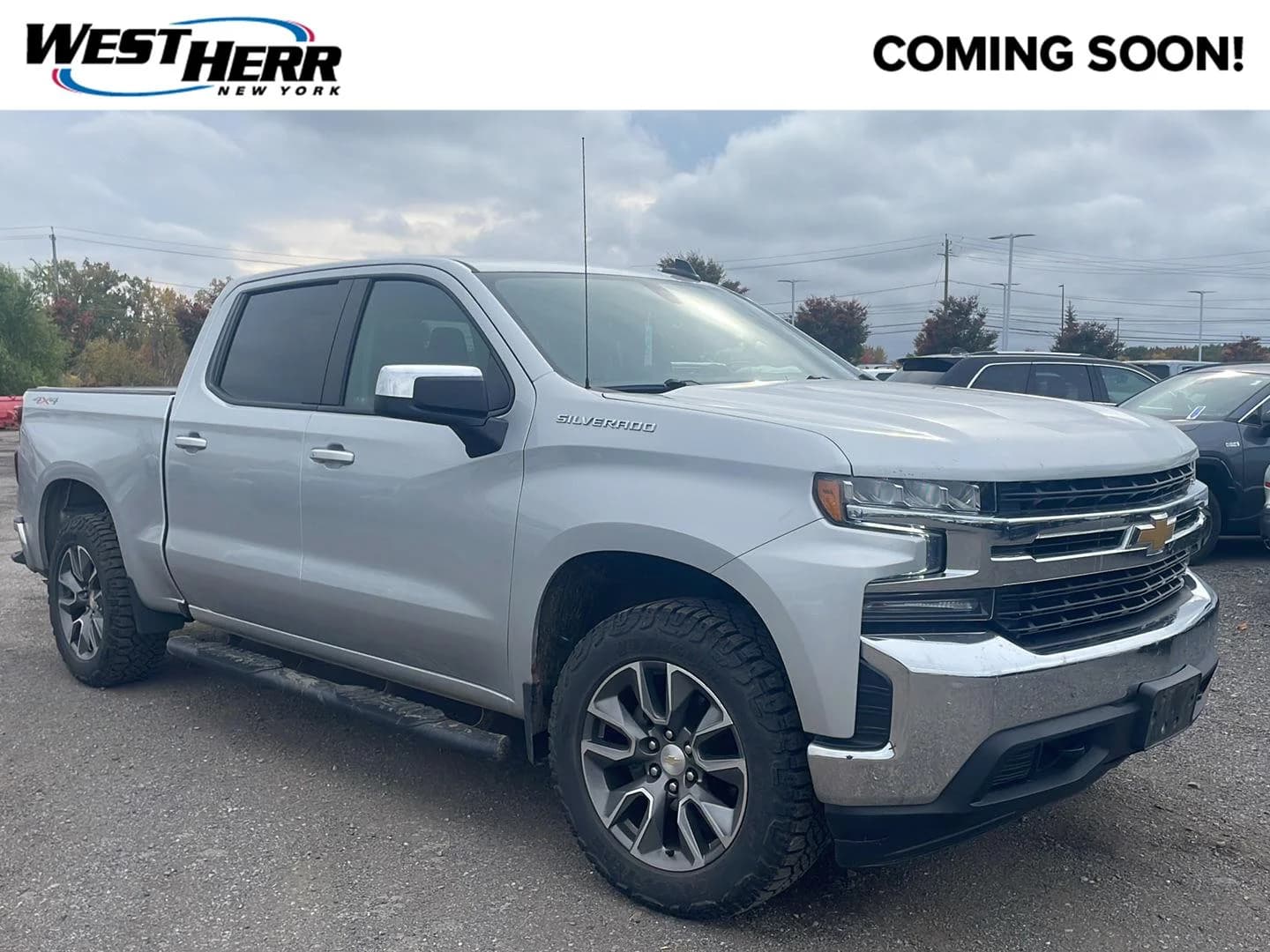 2021 Chevrolet Silverado 1500 LT — photo 1 of 34