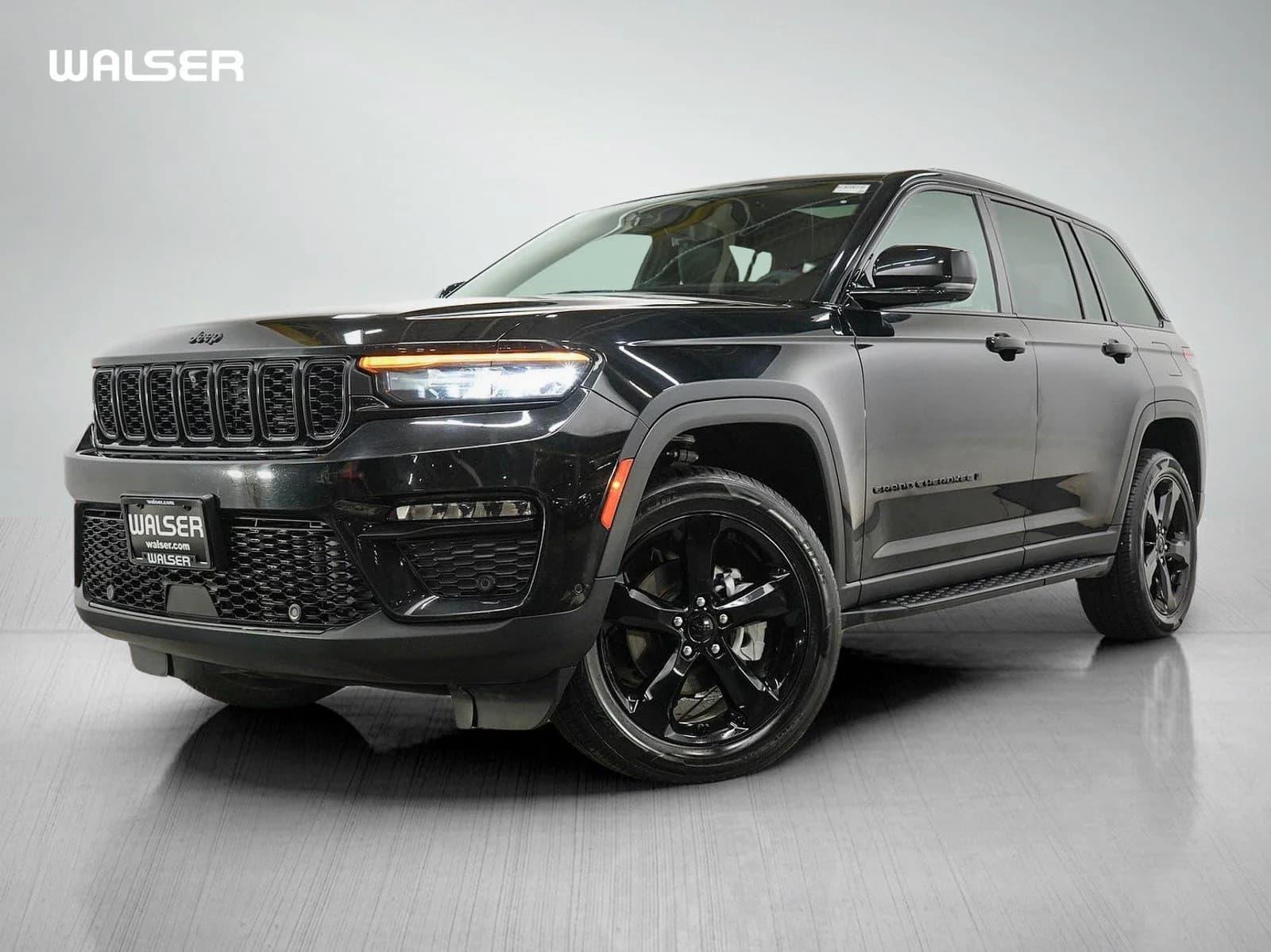 2024 Jeep Grand Cherokee Limited — photo 1 of 31