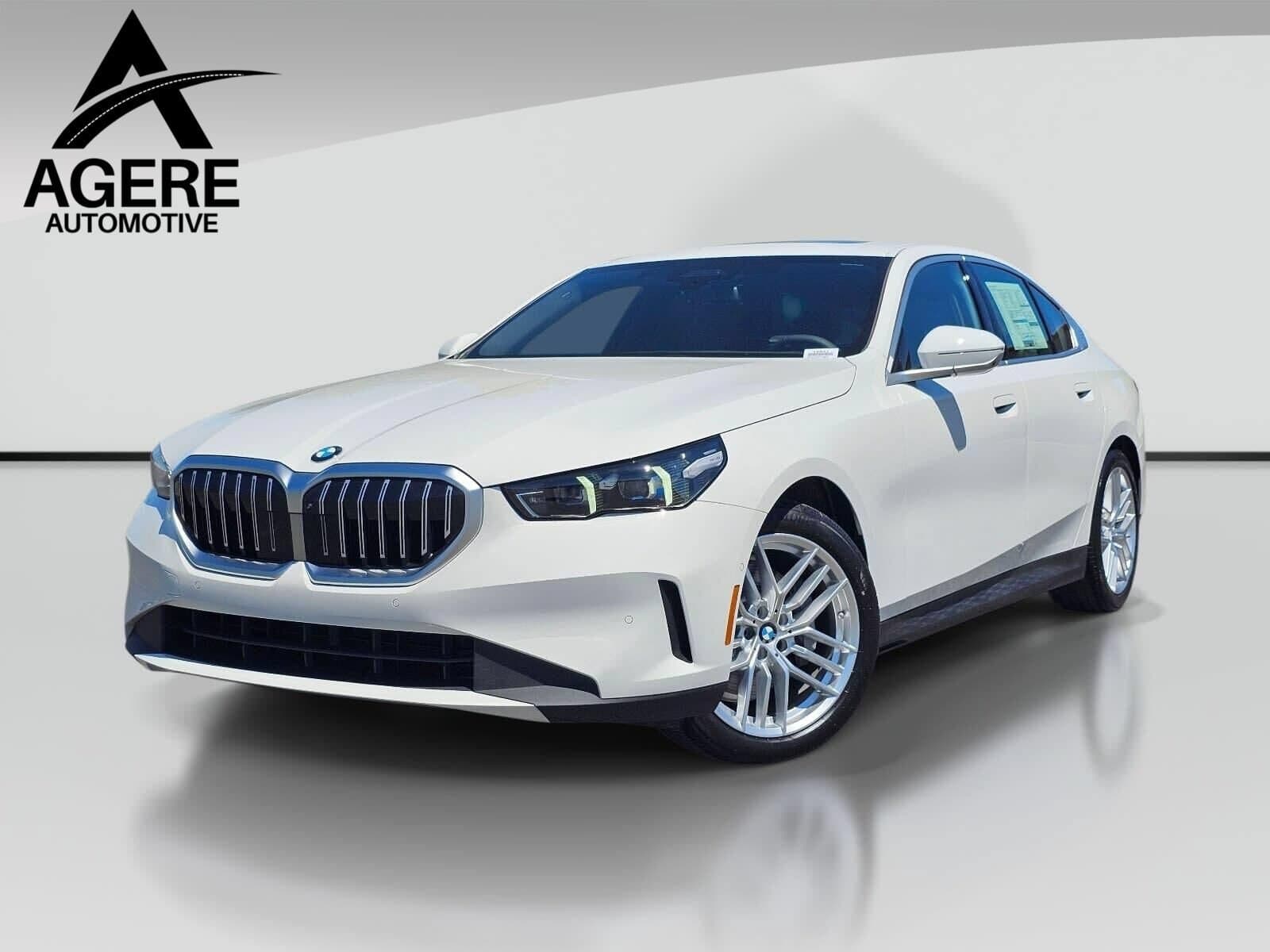 2025 BMW 5 Series 530i xDrive — photo 1 of 31