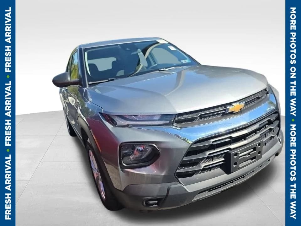 2023 Chevrolet Trailblazer LS — photo 1 of 8