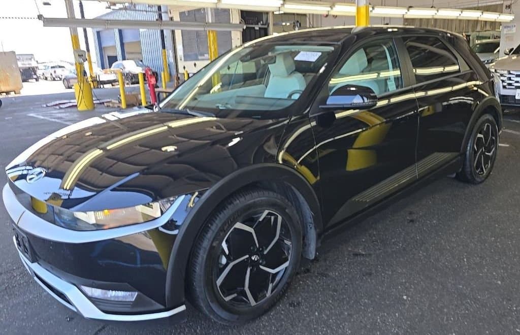 2023 Hyundai IONIQ 5 SEL — photo 1 of 8