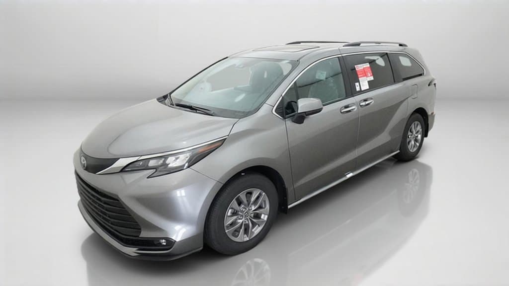 2026 Toyota Sienna XLE — photo 1 of 46