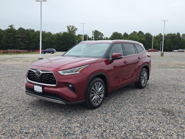 2022 Toyota Highlander Platinum — photo 1 of 38