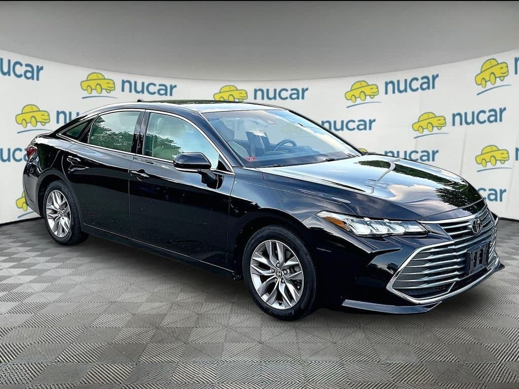 2021 Toyota Avalon XLE — photo 1 of 10