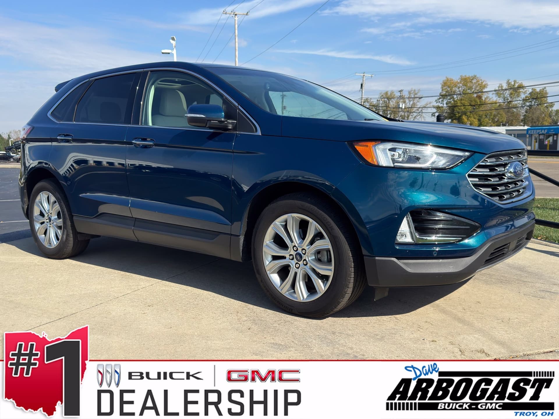 2020 Ford Edge Titanium — photo 1 of 14