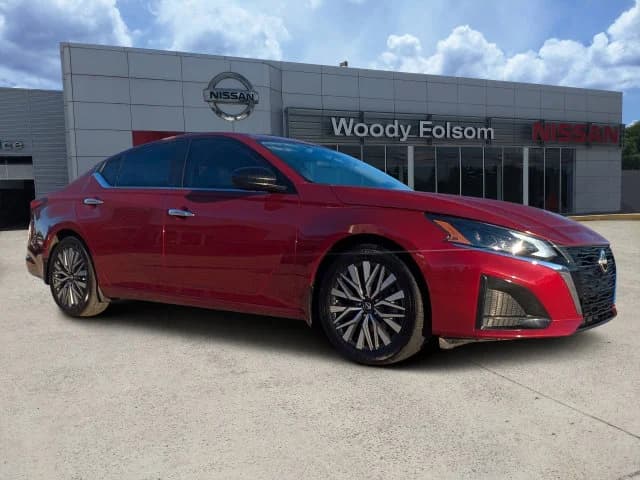 2024 Nissan Altima 2.5 SV — photo 1 of 27