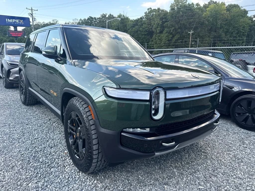 2024 Rivian R1S Adventure — photo 1 of 4