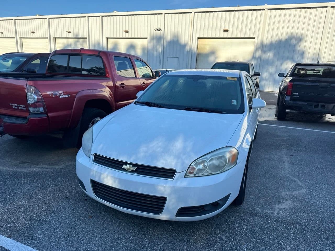 2011 Chevrolet Impala LT Retail — photo 1 of 4