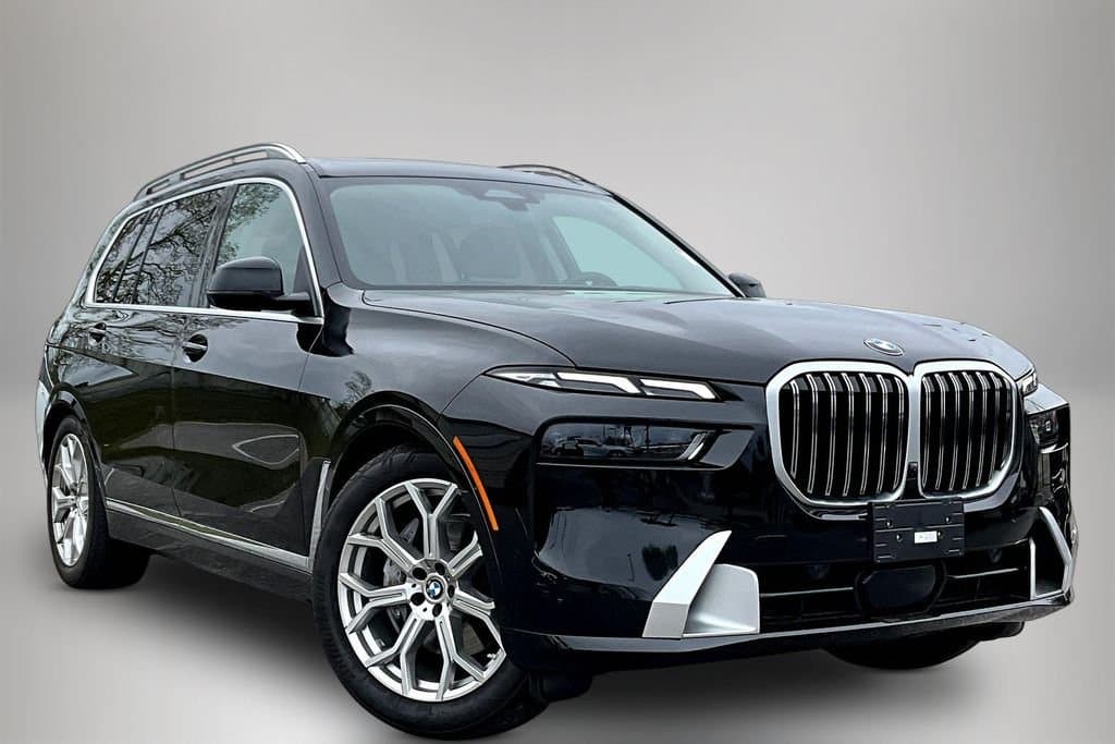 2023 BMW X7 xDrive40i — photo 1 of 37