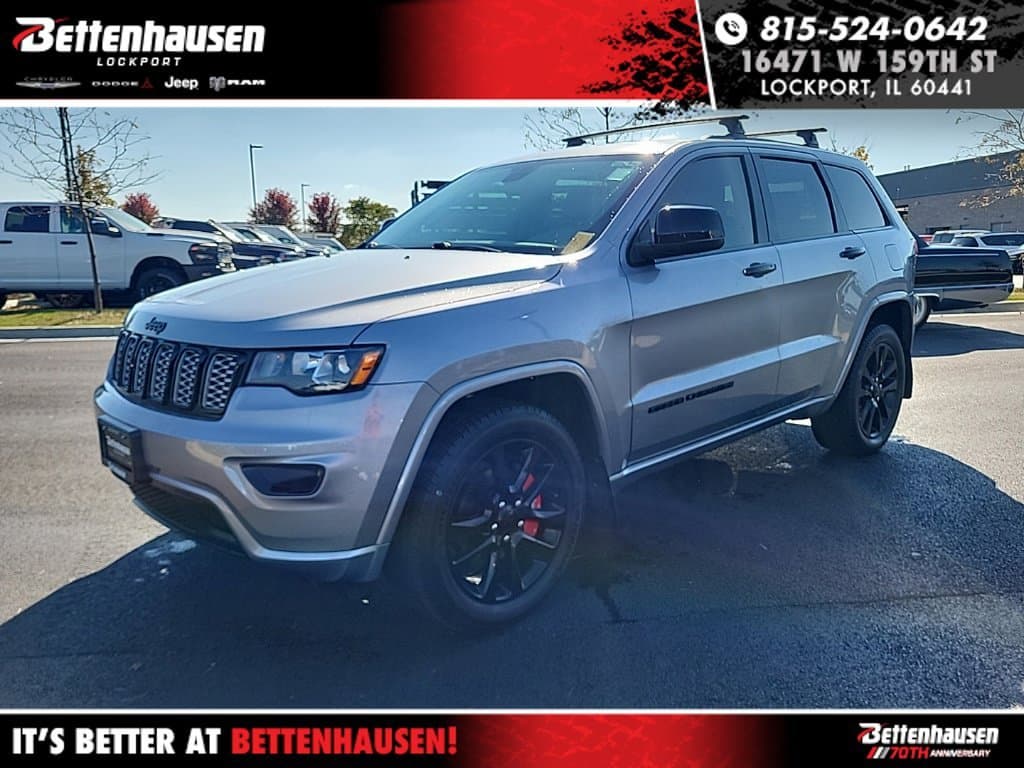 2018 Jeep Grand Cherokee Altitude — photo 1 of 8
