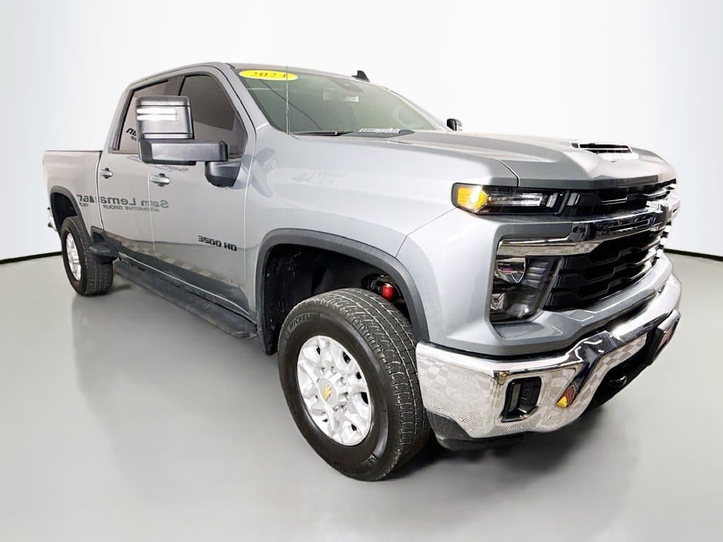 2024 Chevrolet Silverado 3500HD LT — photo 1 of 30