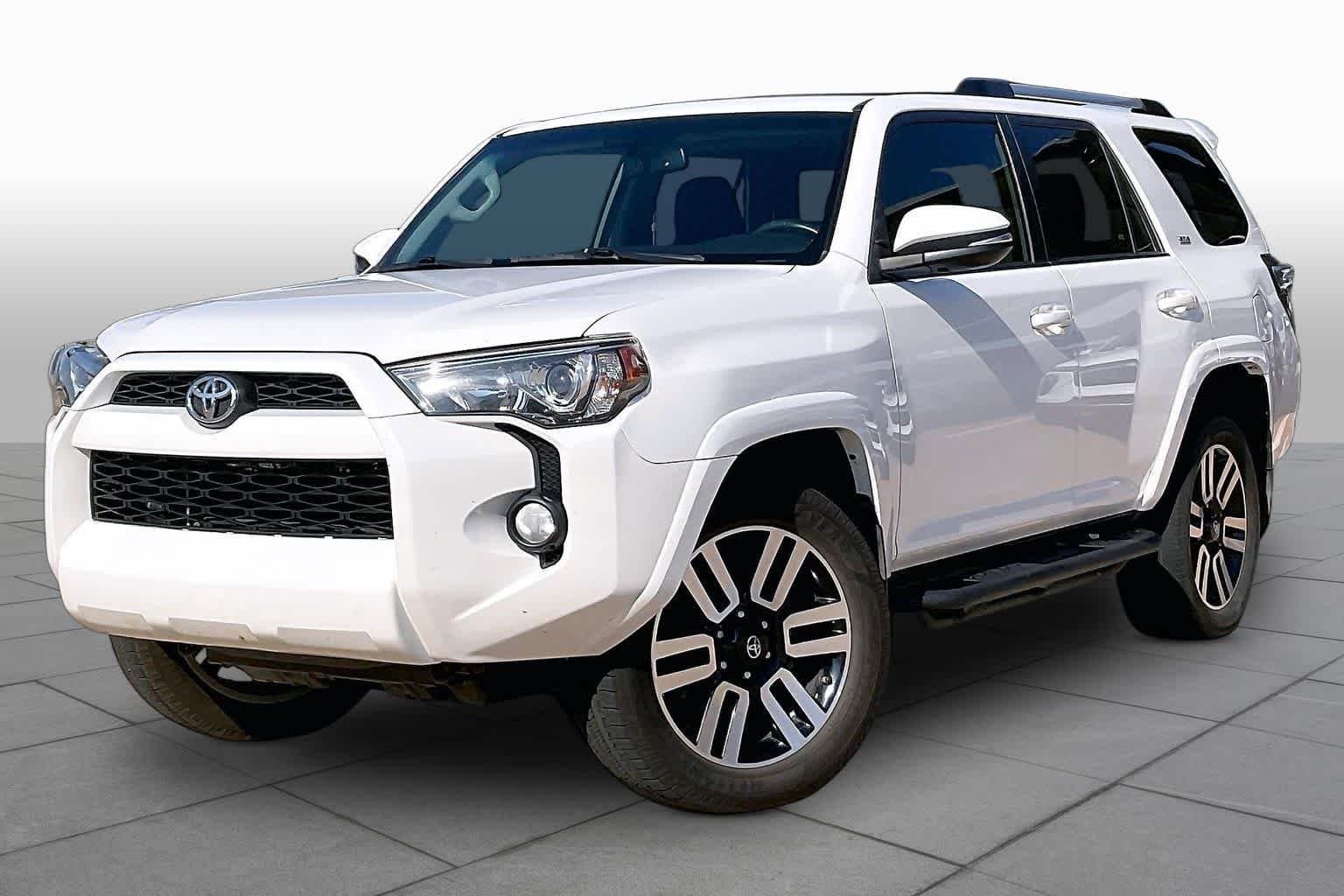 2019 Toyota 4Runner SR5 — photo 1 of 29