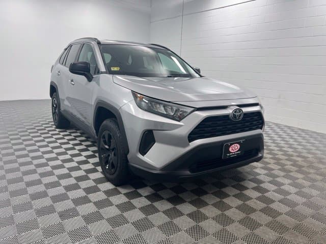 2019 Toyota RAV4 LE — photo 1 of 23