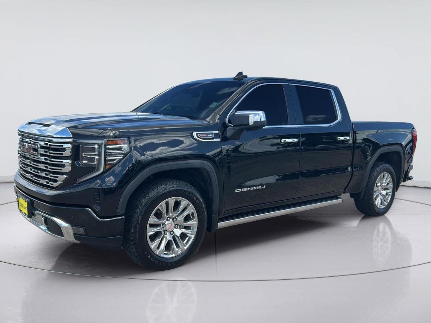 2022 GMC Sierra 1500 Denali — photo 1 of 40