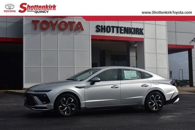 2025 Hyundai Sonata SEL — photo 1 of 32