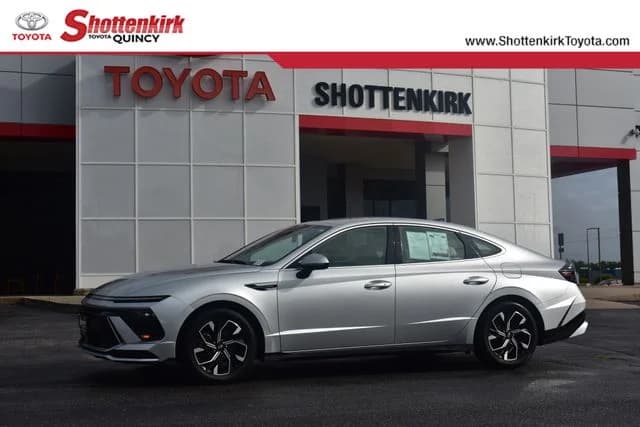 2025 Hyundai Sonata SEL — photo 1 of 32