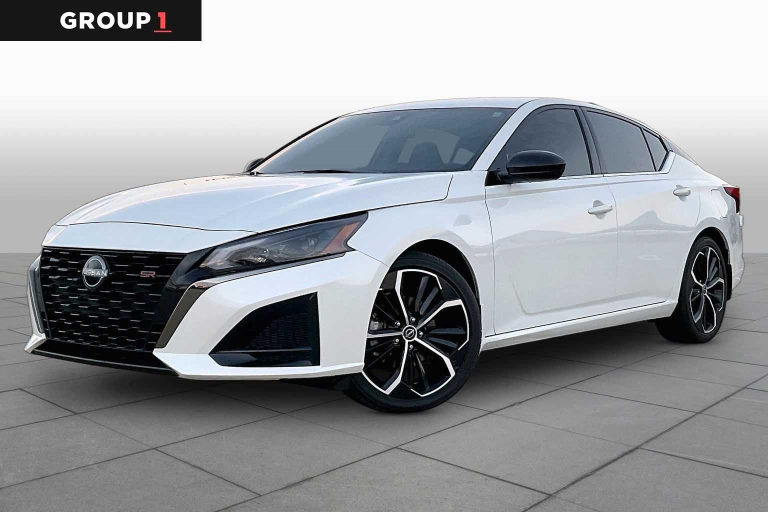 2024 Nissan Altima 2.5 SR — photo 1 of 34