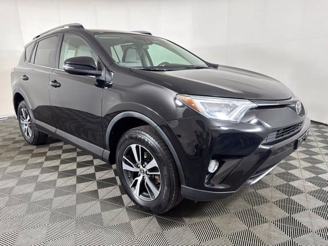 2018 Toyota RAV4 XLE — photo 1 of 20