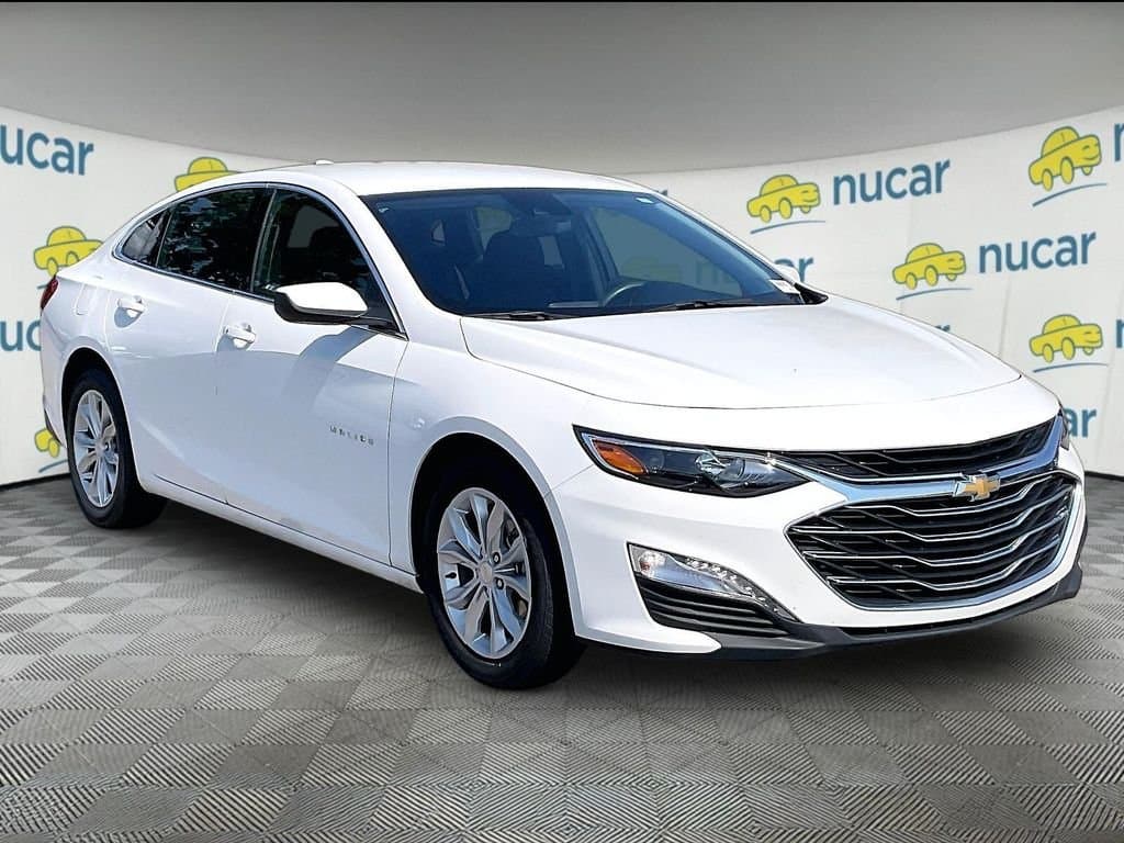 2024 Chevrolet Malibu LT — photo 1 of 36