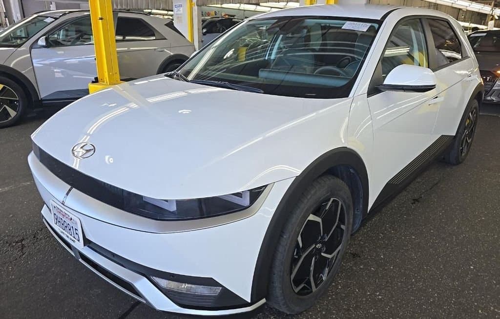 2023 Hyundai IONIQ 5 SEL — photo 1 of 8