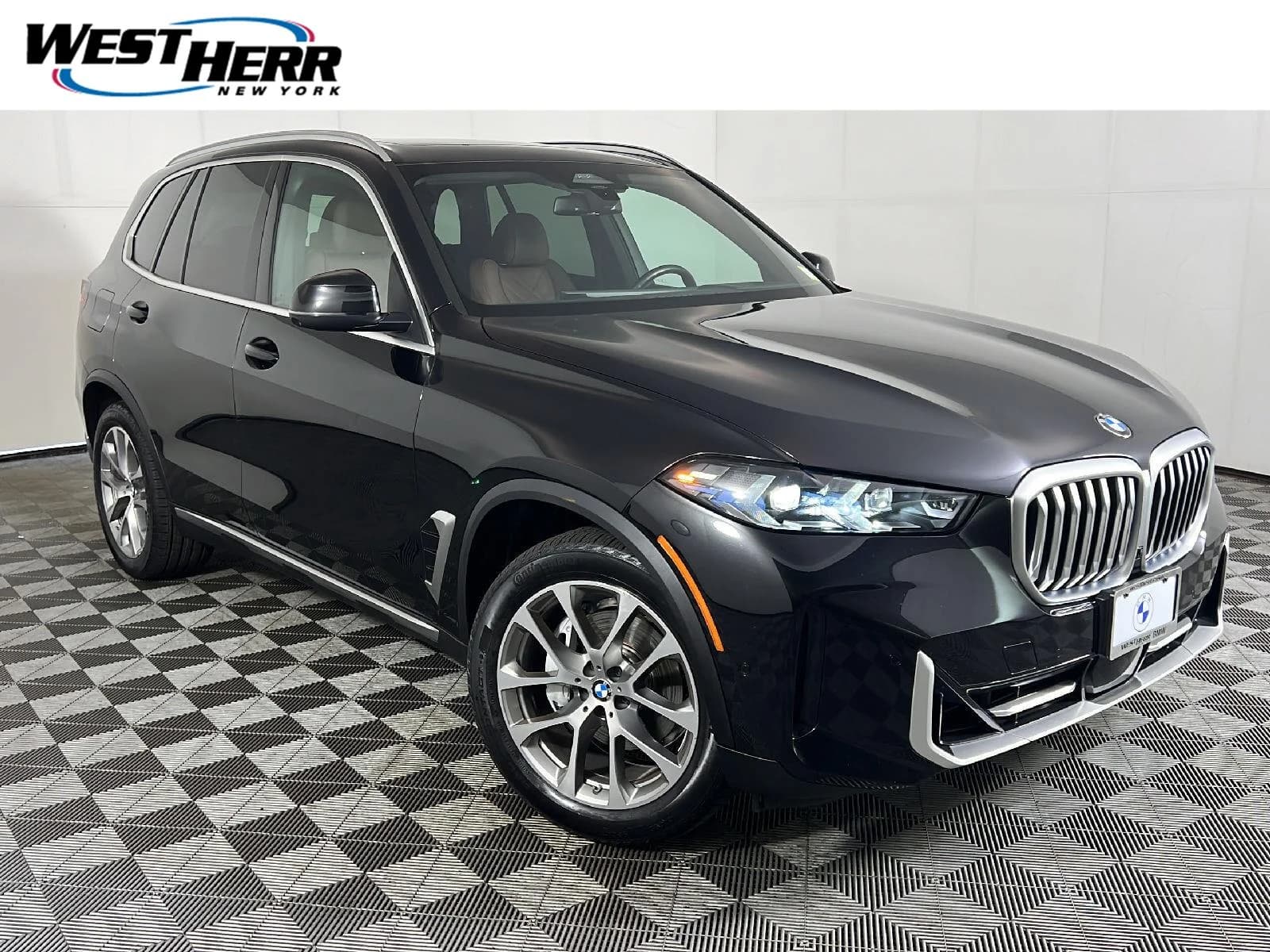 2025 BMW X5 xDrive40i — photo 1 of 32