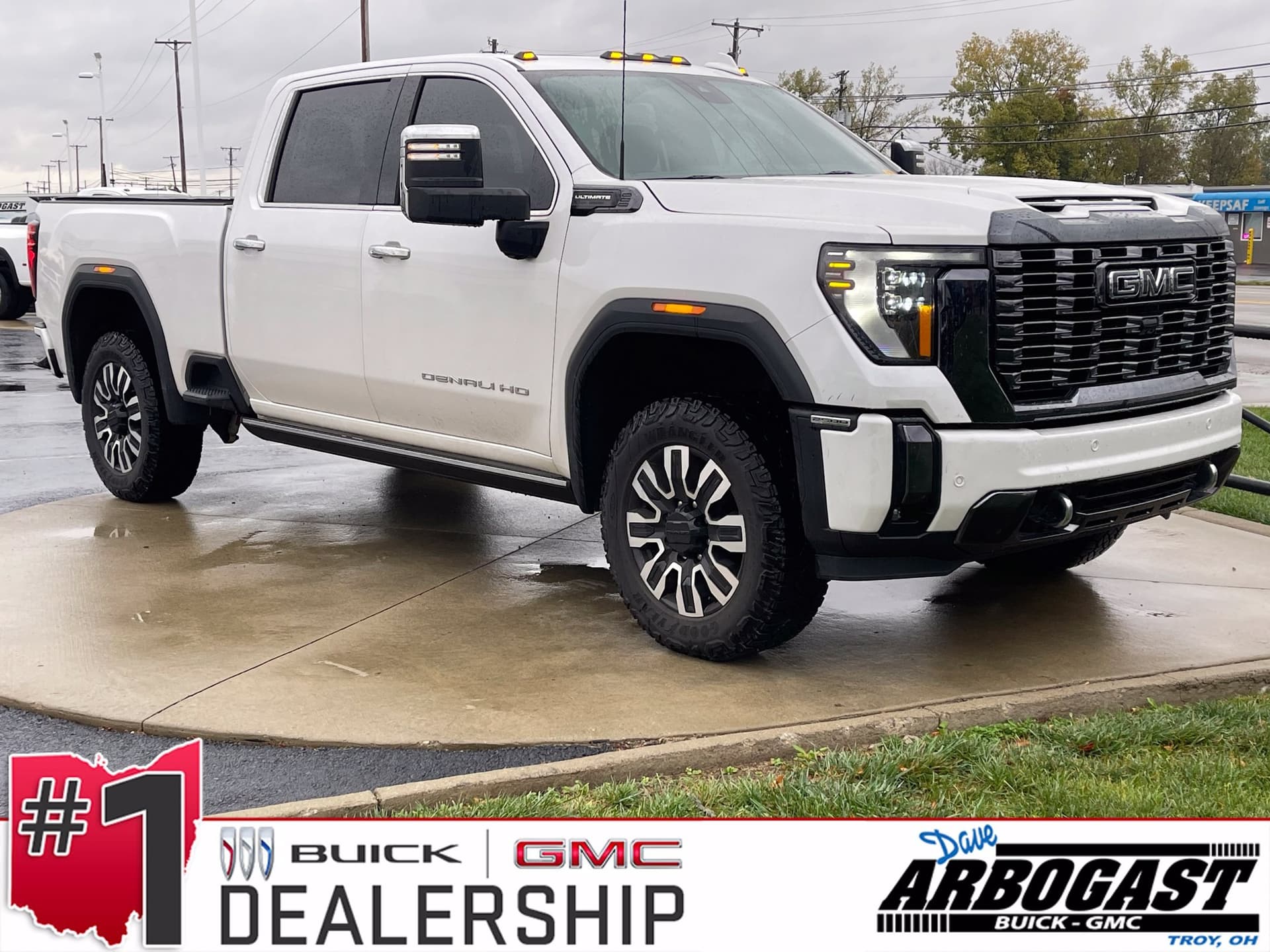 2024 GMC Sierra 2500HD Denali Ultimate — photo 1 of 15
